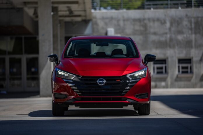 2023 Nissan Nissan Versa-44