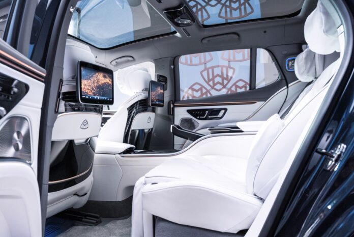 Mercedes-Maybach EQS SUV.6