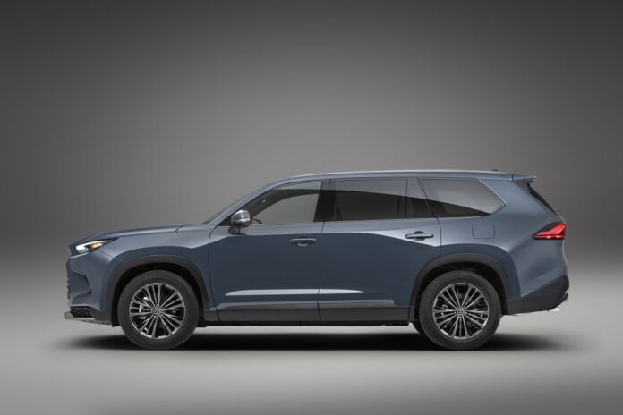 2024_Toyota_GrandHighlander_StormCloud_005-1500x1000