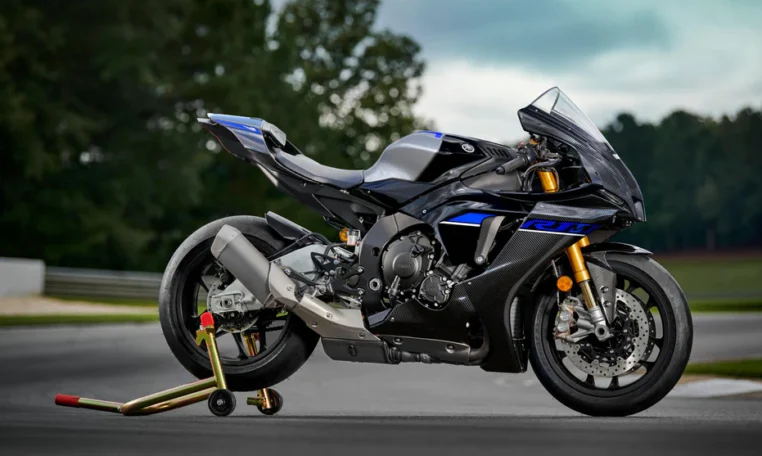 2025 Yamaha YZF R1M - Moto 4U - Motorcycles & Scooters Specialists Dublin