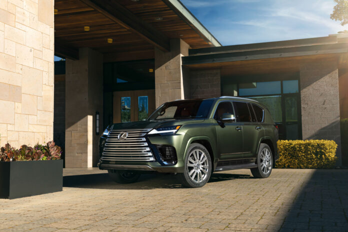 2026_Lexus_LX_700h_UltraLuxury_NoriGreenPearl_001