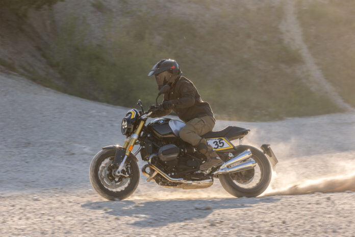 P90614767_highRes_bmw-motorrad-present