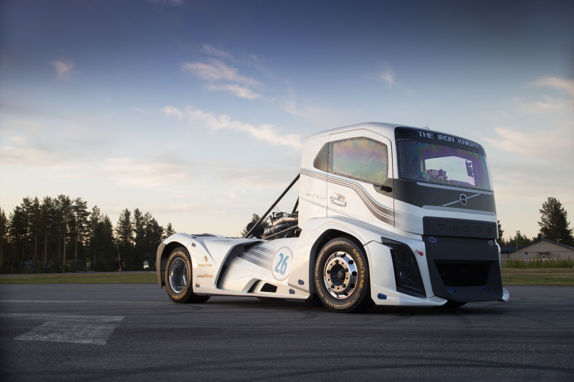 Volvo Iron Knight el camión más rápido - La comunidad logística