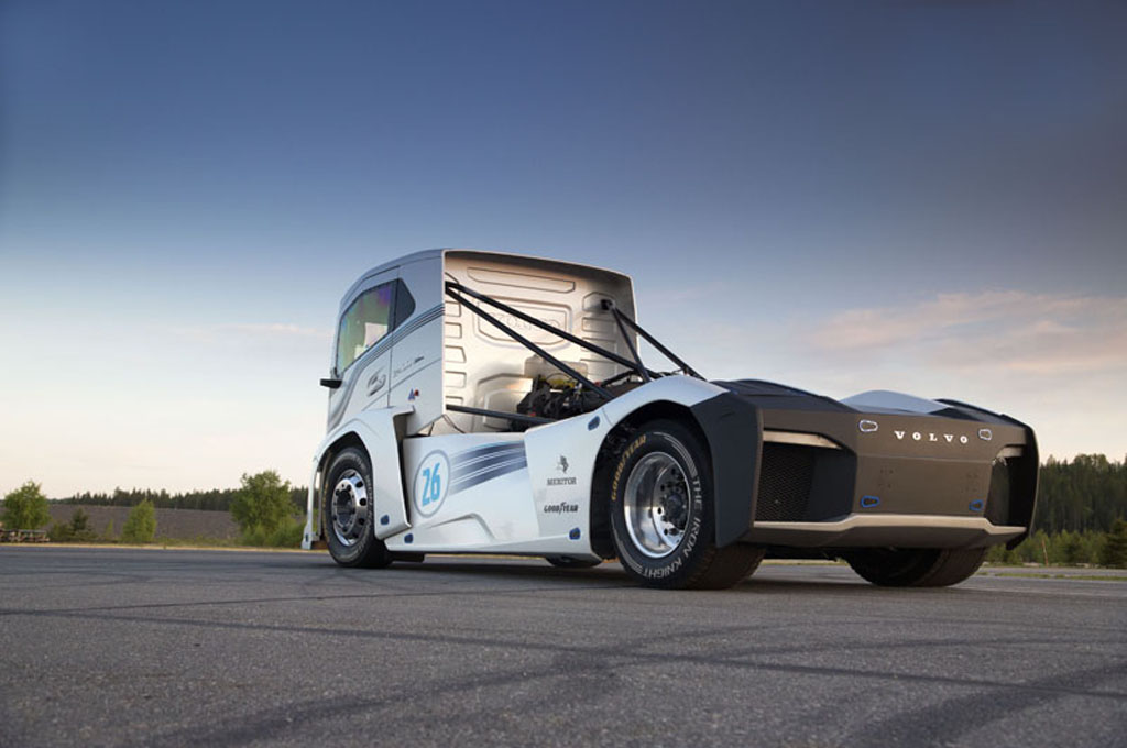 2,400-HP Volvo Iron Knight Claims to Be World's Fastest Truck