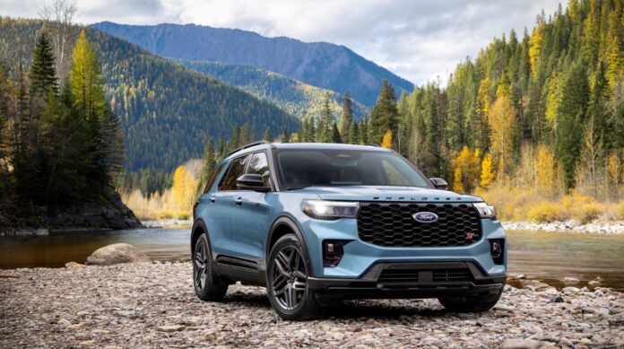 2025-ford-explorer-st_03-4096x2291