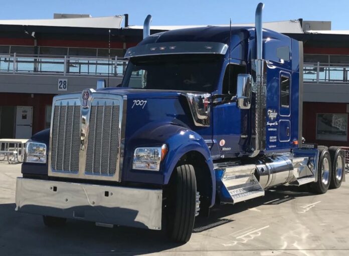 KenworthW9904-2