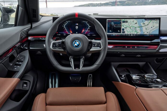 P90523171_lowRes_the-bmw-i5-m60-xdriv