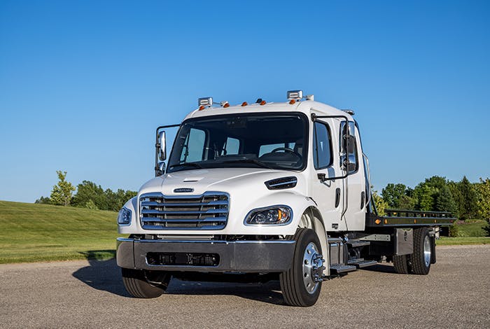 Freightliner M2 106 Plus - Doggett Freightliner