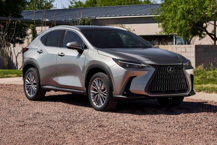 Lexus NX 450h+ Luxury del 2026