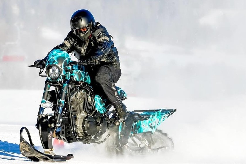 Viajar en moto en invierno: Siete prendas de moto que te salvarán de la hipotermia