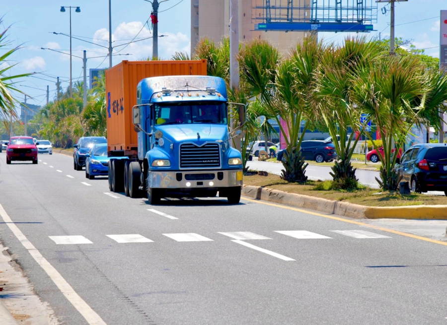 Transporte de carga en RD: entre regulación y la informalidad | EHPLUS+