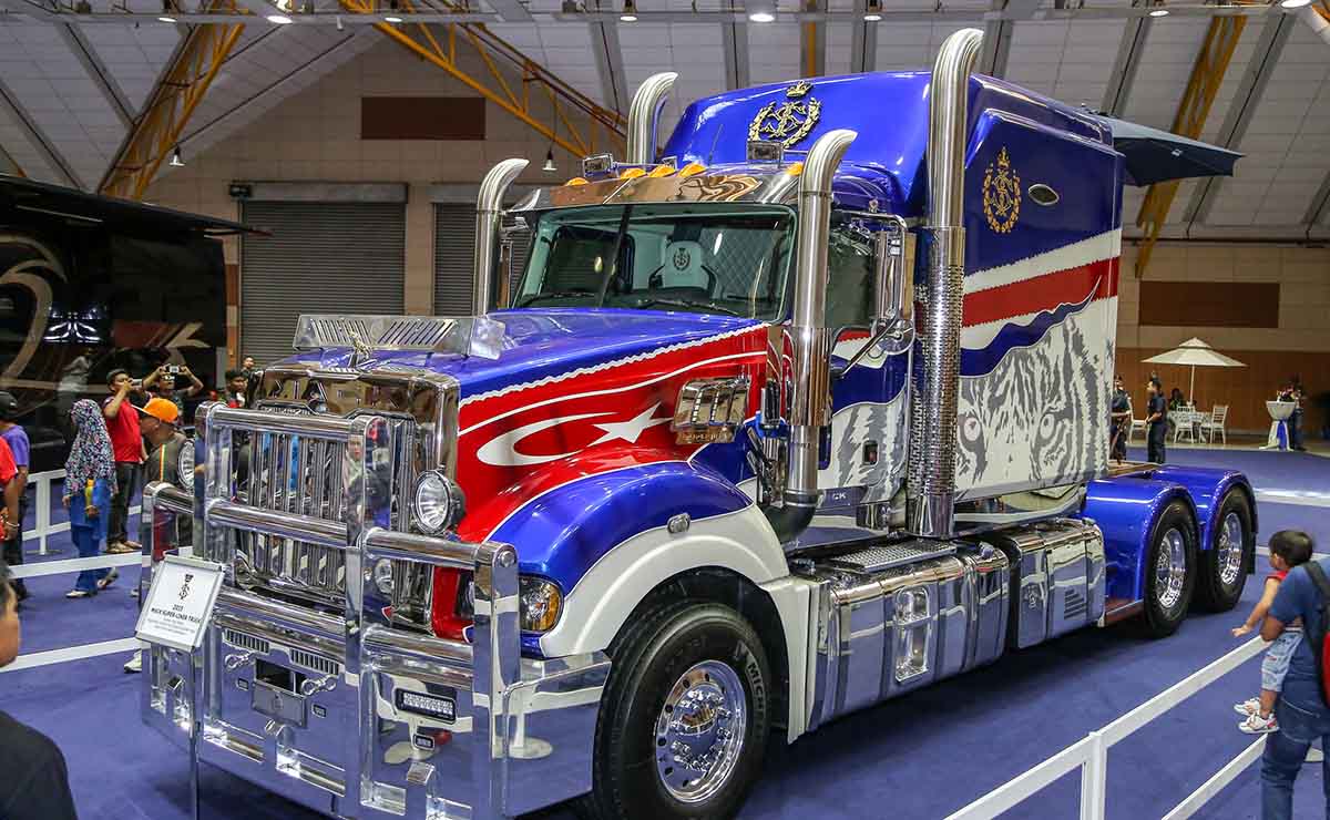 El camión más caro del mundo: un Mack hecho a medida al que le sobra lujo