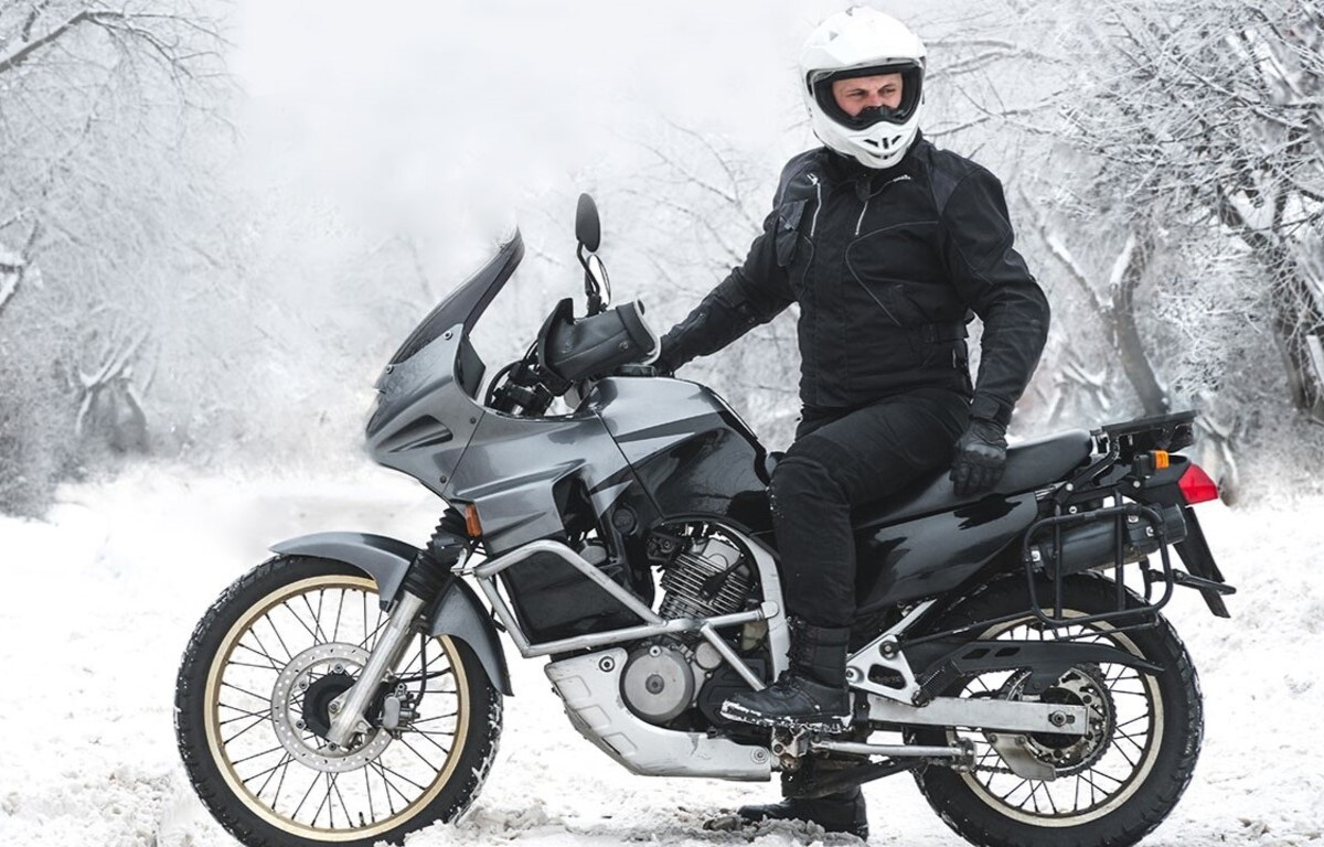 Protección para el frío en moto ¿Qué debes usar? - Galgo