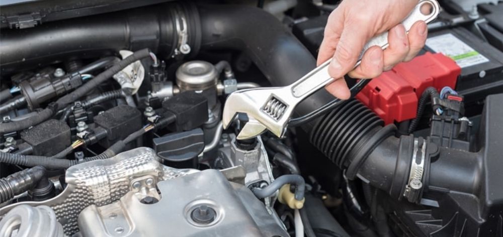 Cómo diagnosticar una fuga de vacío en un auto?