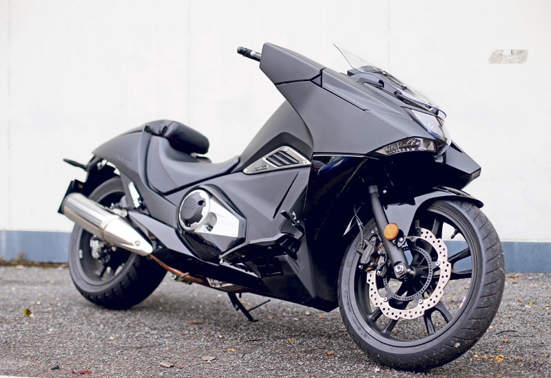 HONDA NM4 VULTUS (2014-on) Review | Speed, Specs & Prices