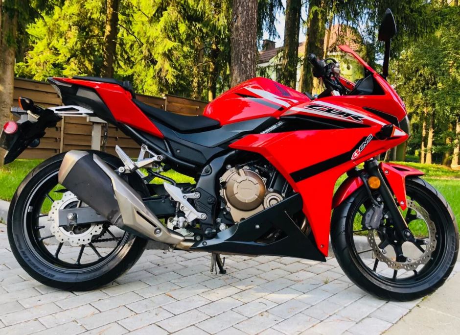 Motocicleta CBR 500R para una conducción estable en carretera | Japan motor