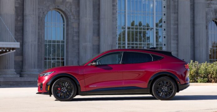 2025MustangMach-EPremiumSportAppearancePackage_06