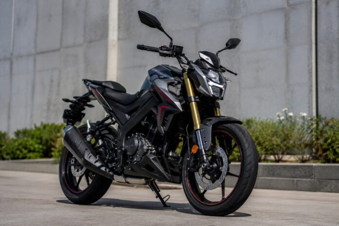 Voge R125S